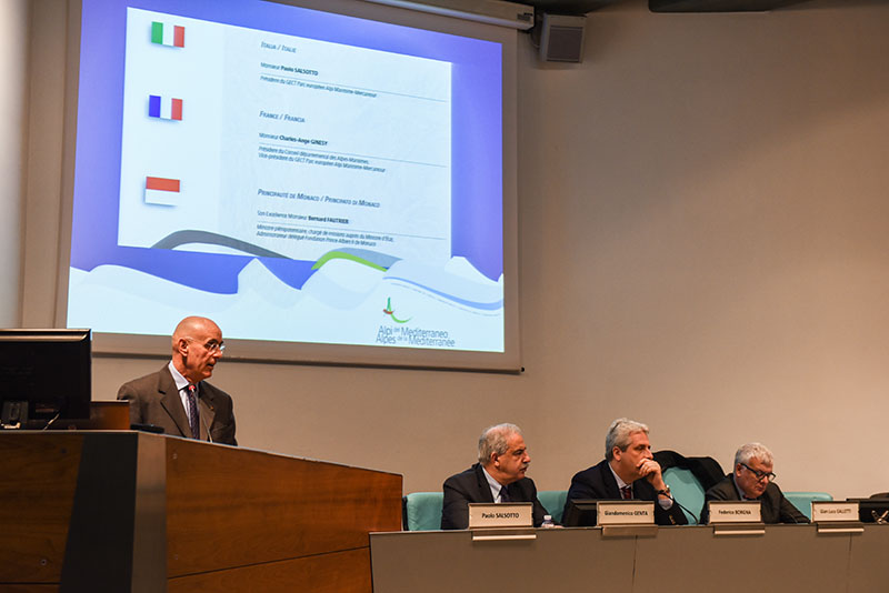 Présentation du projet d'inscription aux élus italiens (Photo du N.Villani/PNAM)